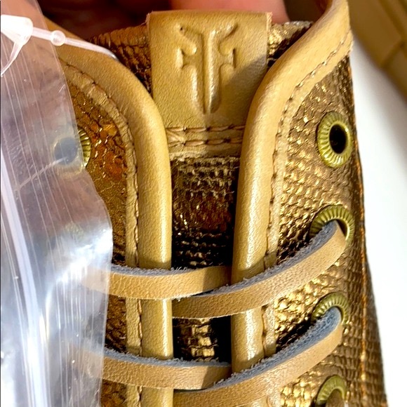 Frye ‘Gia’ Canvas Low‎ Lace Sneaker (BRONZE) - Picture 11 of 13